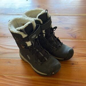 KEEN Kids' Black Winter Boots